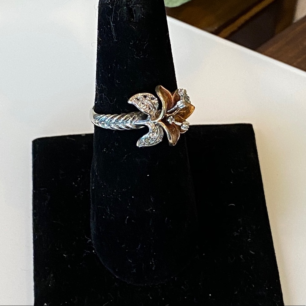Beautiful Lilly Flower Diamond Sterling Ring! - Picture 4 of 13